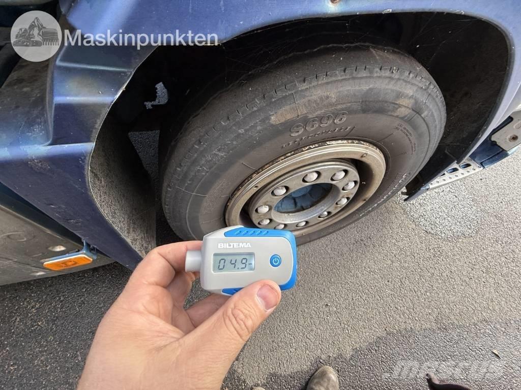 Volvo FM 440 탑차 트럭