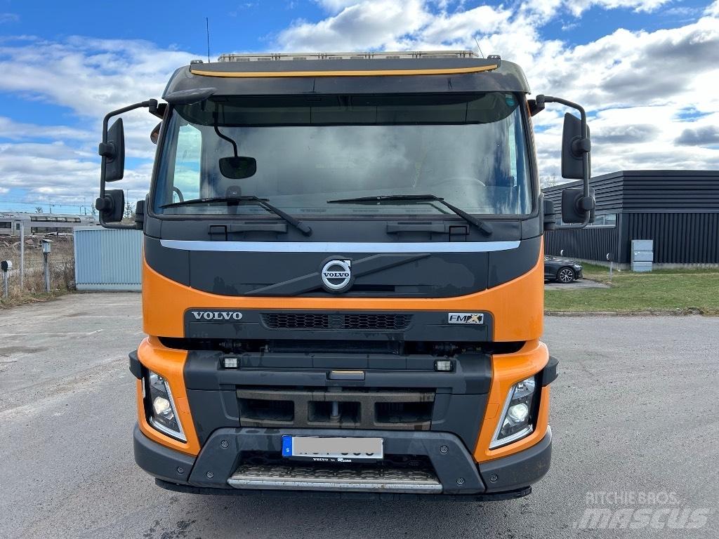 Volvo FMX 460 8x4 훅 리프트 트럭
