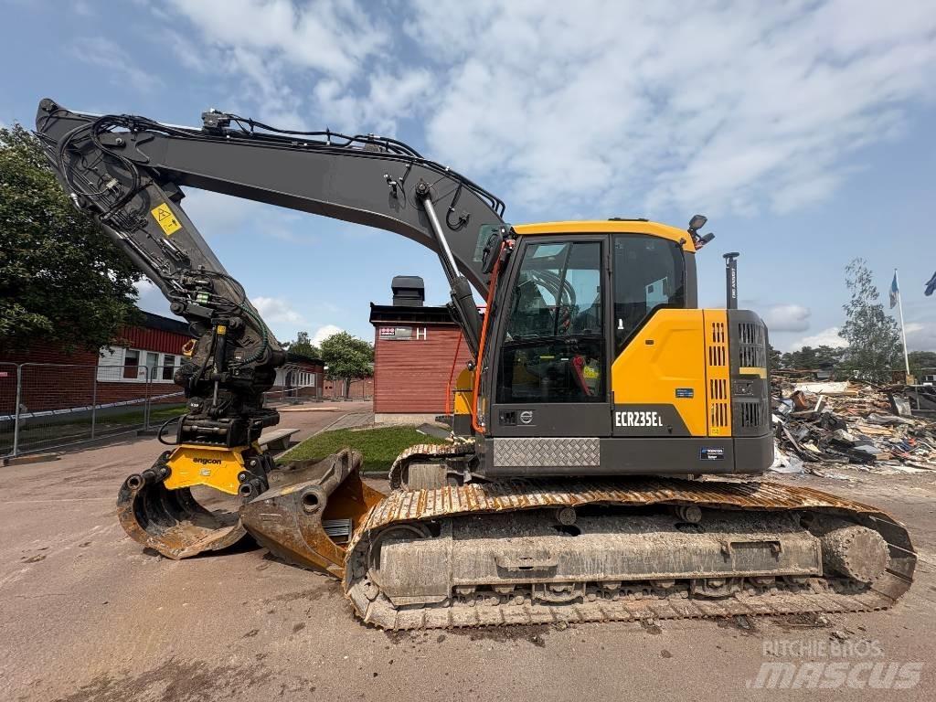 Volvo ECR 235 EL 대형 굴삭기 29톤 이상