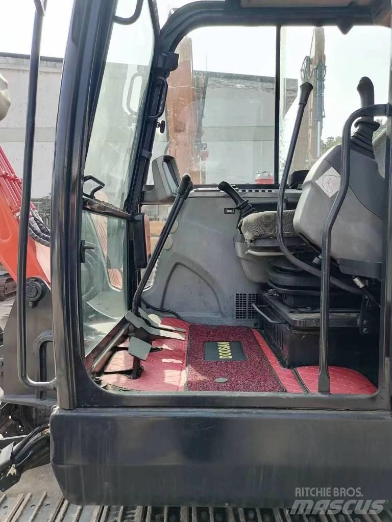 Doosan DX 60 대형 굴삭기 29톤 이상