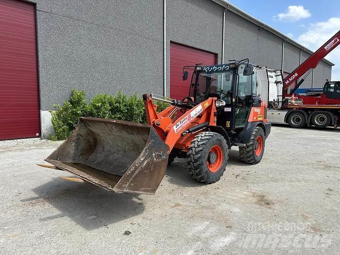 Kubota R065  휠로우더