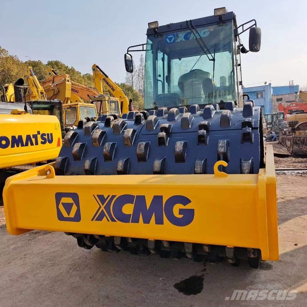 XCMG XS 223 J 싱글 드럼 롤러