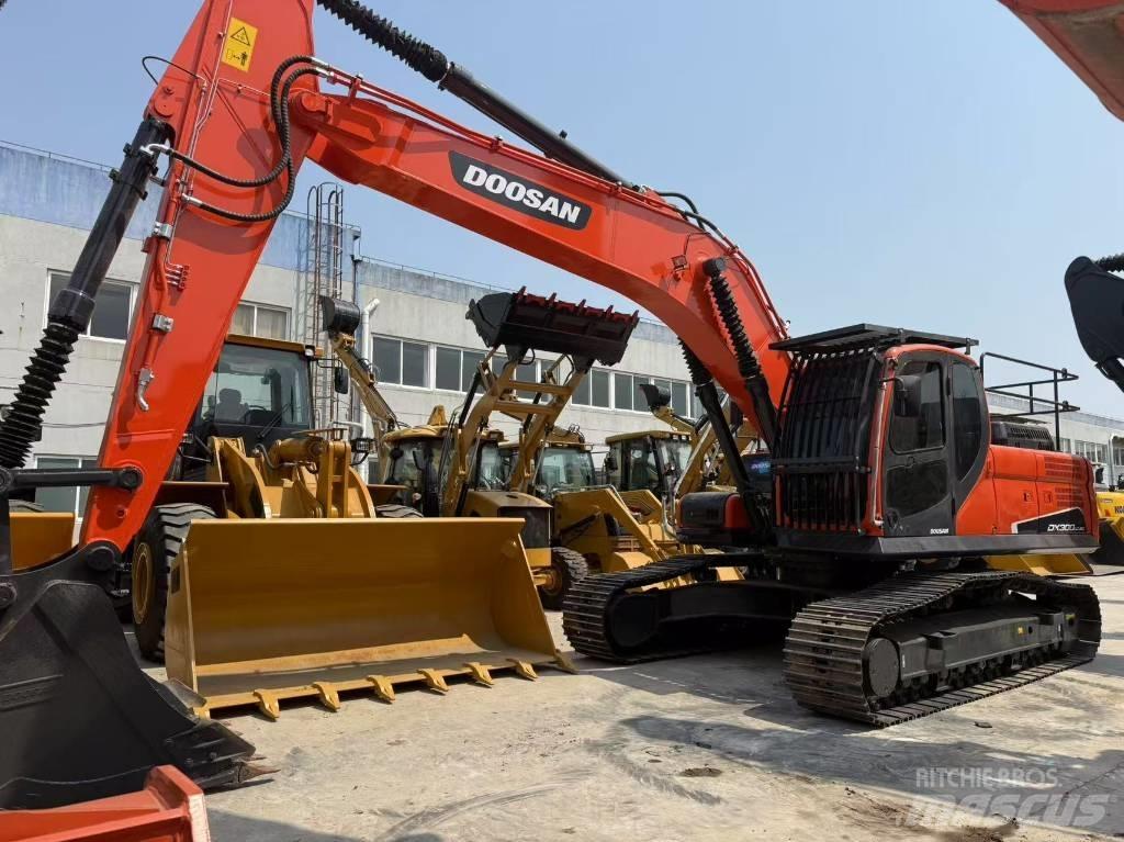 Doosan DX 300 LC 대형 굴삭기 29톤 이상