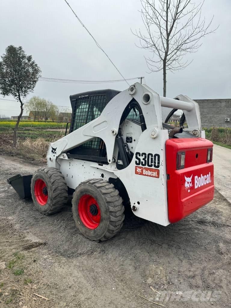 Bobcat S 300  스키드로더