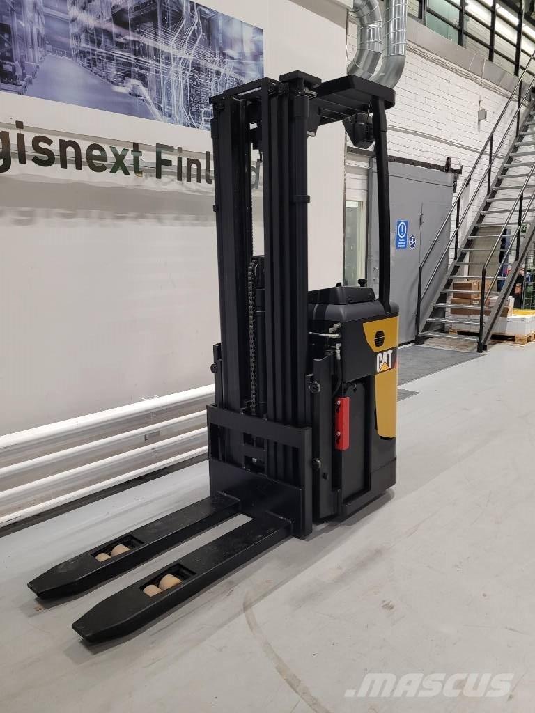 CAT NSR 16NI 보행식 리치 지게차