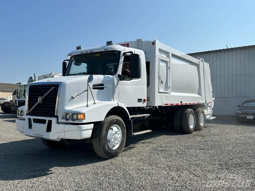 Volvo VHD 폐기물 수거 트럭