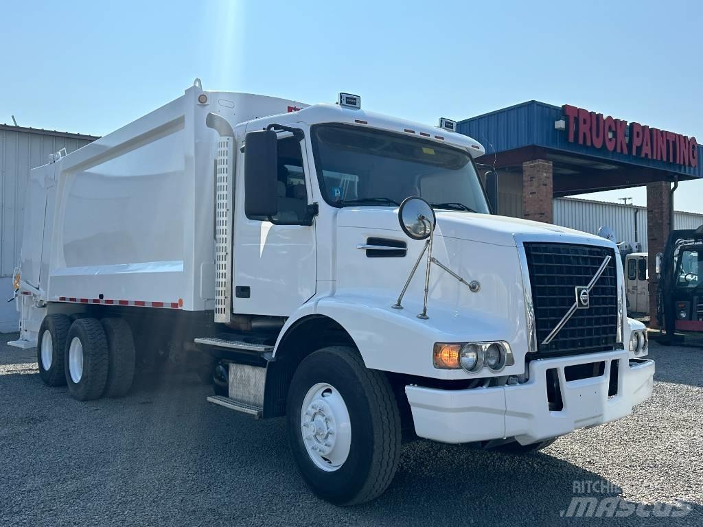Volvo VHD 폐기물 수거 트럭