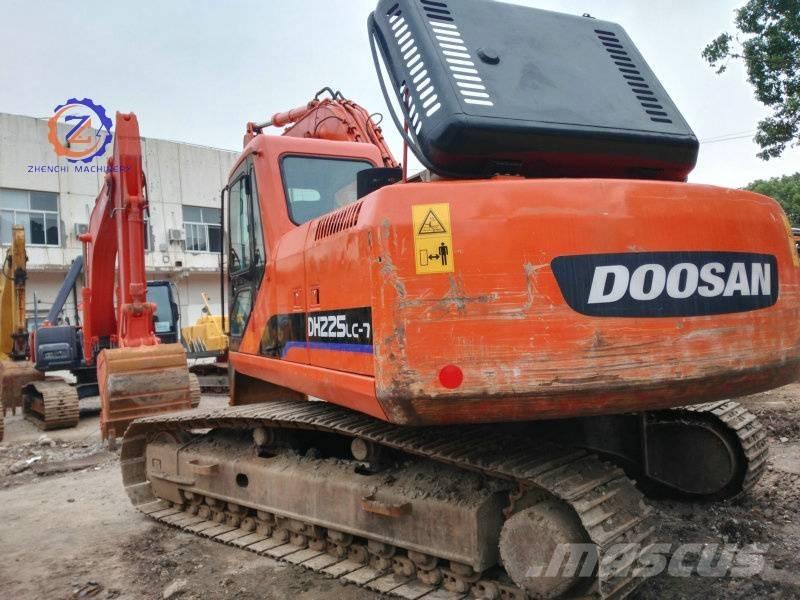 Doosan DH 225 LC-7 대형 굴삭기 29톤 이상