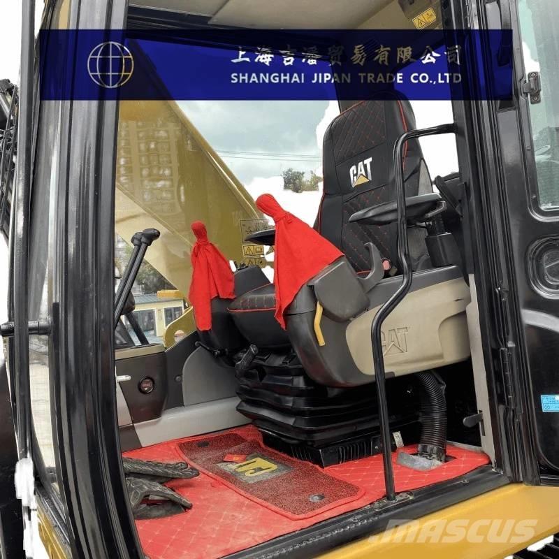 CAT 320 D 대형 굴삭기 29톤 이상