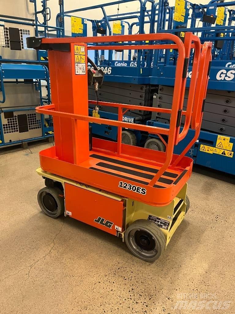 JLG 1230 ES 가위형 리프트