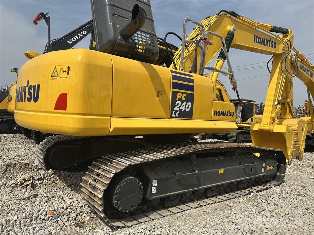 Komatsu PC 240 LC 대형 굴삭기 29톤 이상