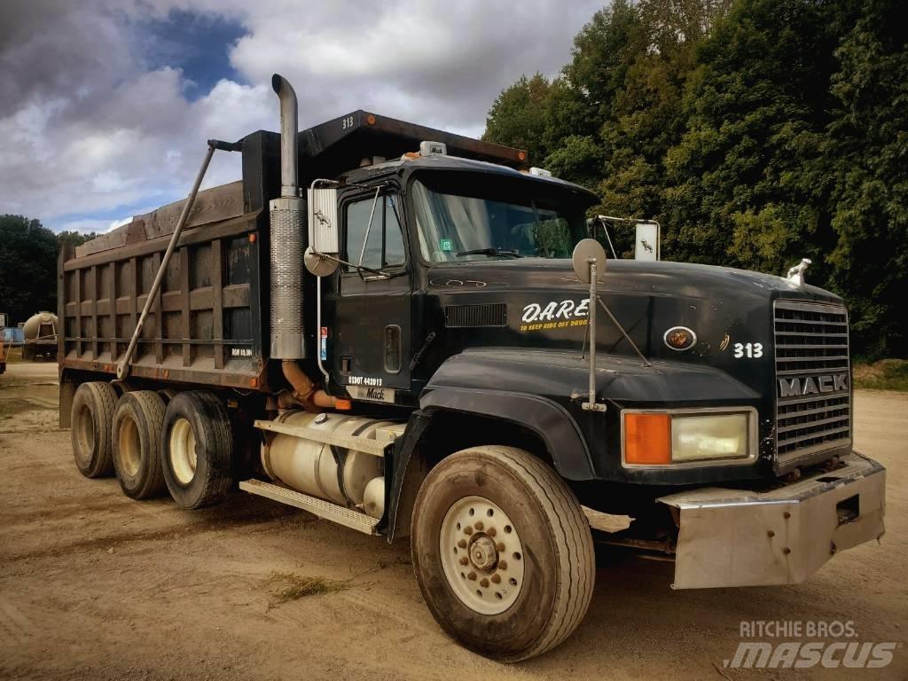 Mack CL713 덤프 트럭