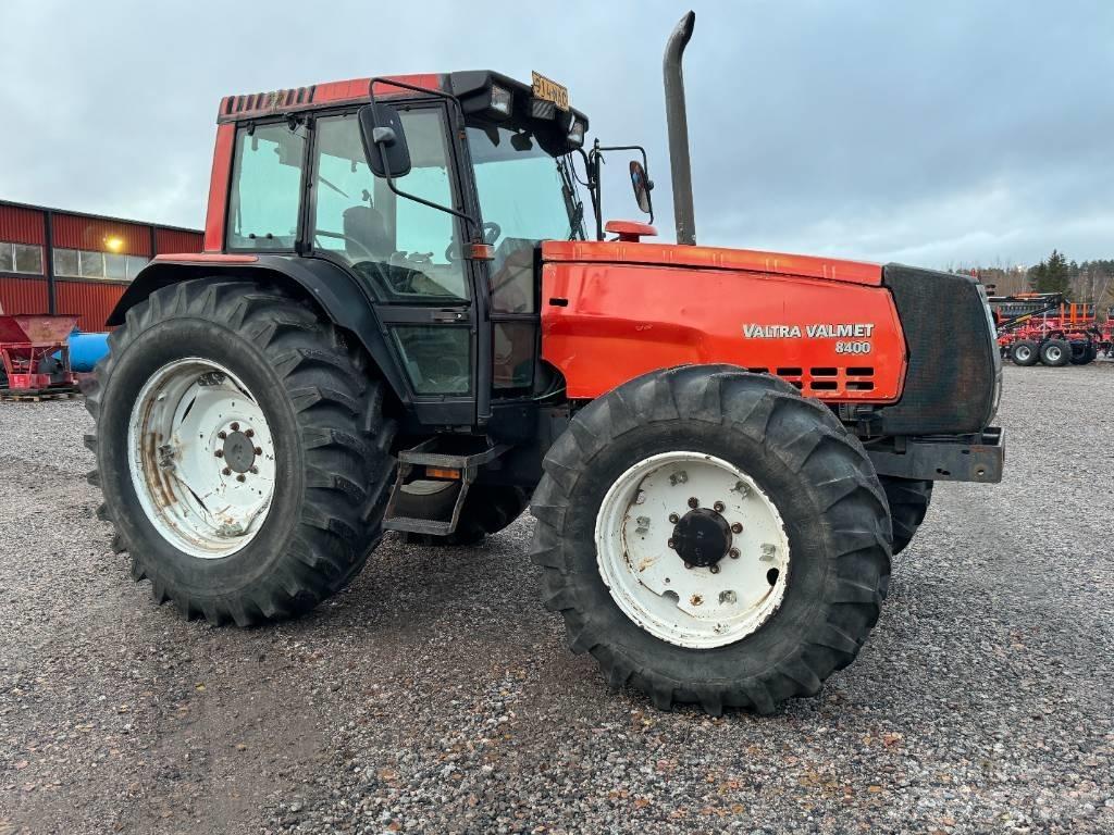 Valtra Valmet 8400 트랙터