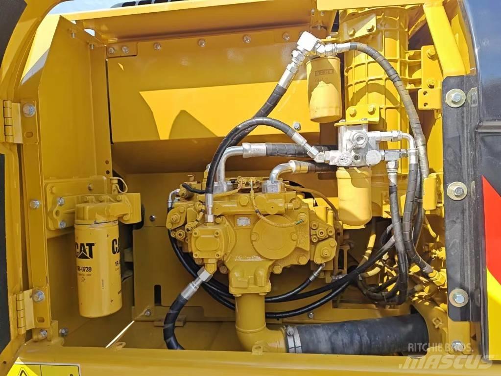 CAT 320 D2 대형 굴삭기 29톤 이상