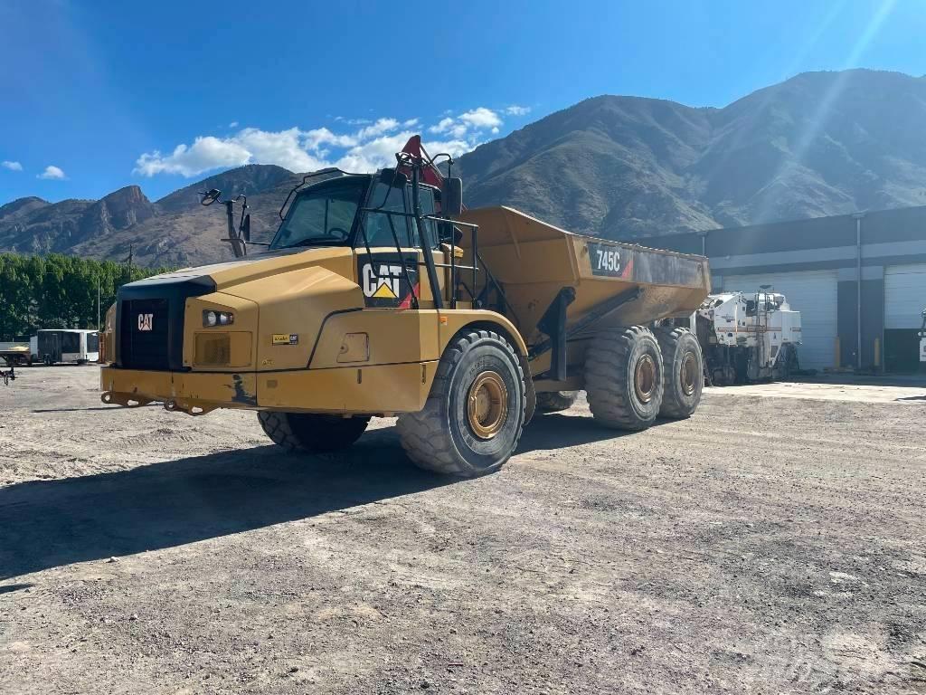 CAT 745 C 연결식 홀러