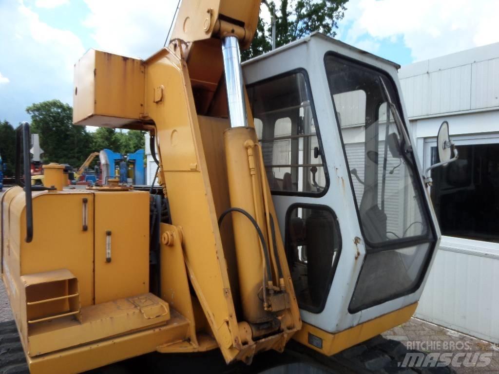 Hitachi EX 60 트랙 크레인