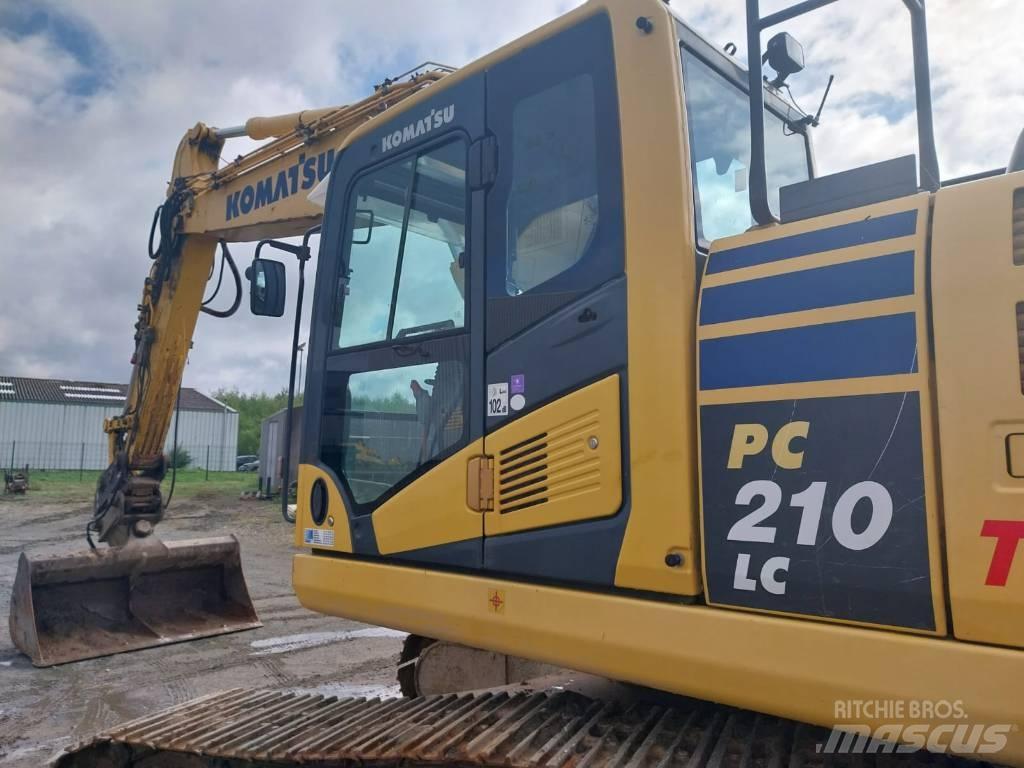 Komatsu PC210LC-10 대형 굴삭기 29톤 이상