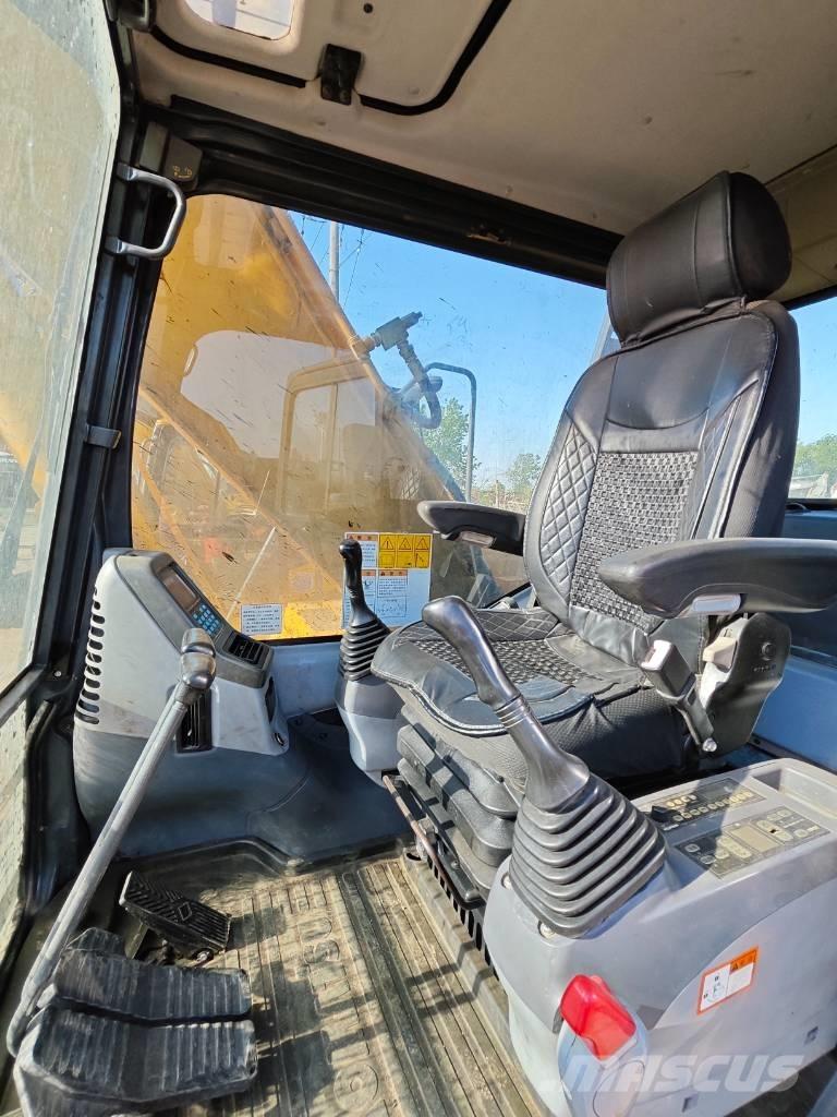 Komatsu PC 160 LC-7 대형 굴삭기 29톤 이상