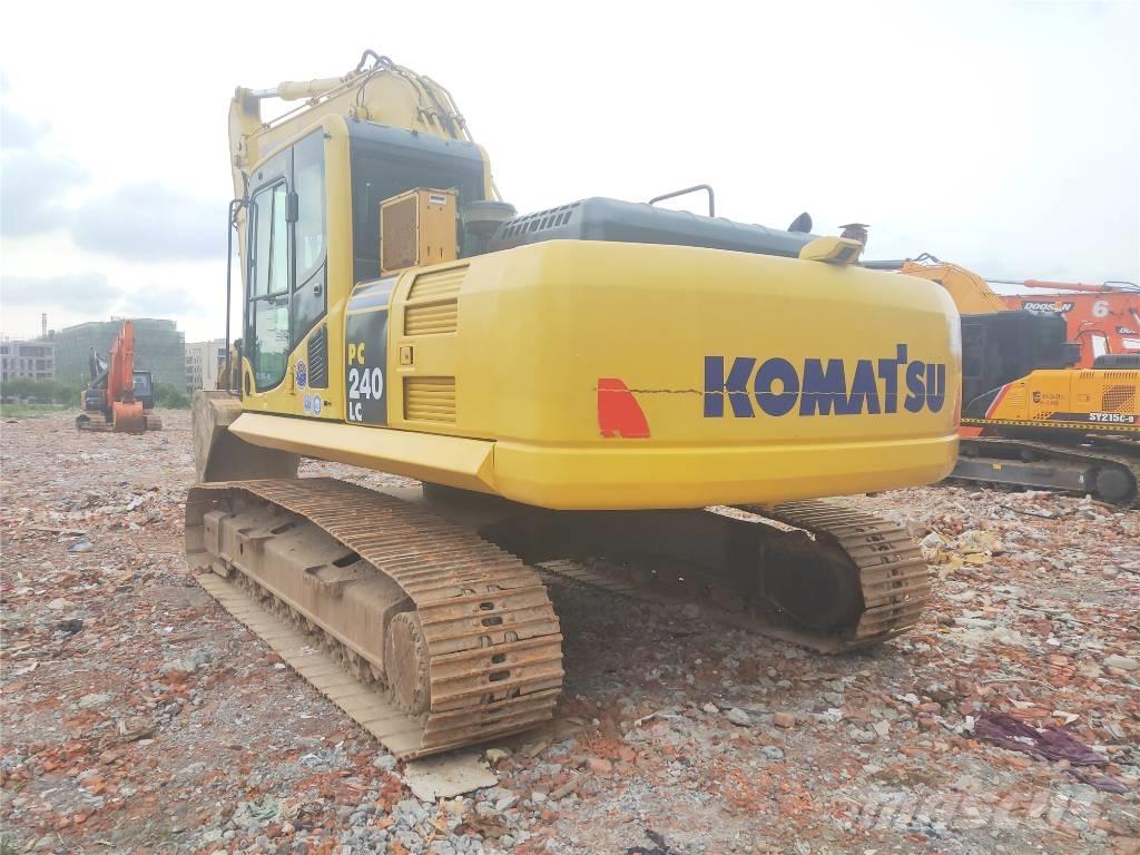 Komatsu PC 240LC-8 대형 굴삭기 29톤 이상