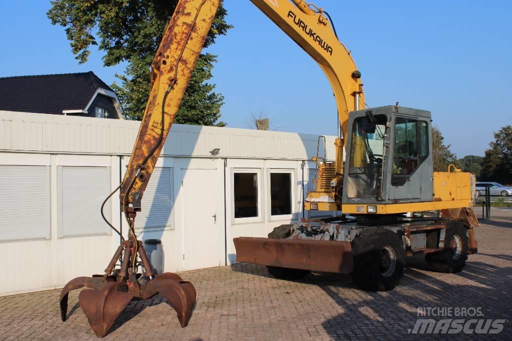 Furukawa W 630 E  휠 굴삭기