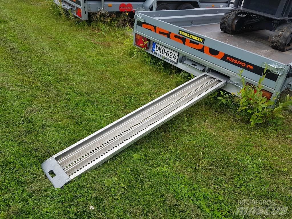Hitachi ZX10U-2 소형 굴삭기 7톤 미만