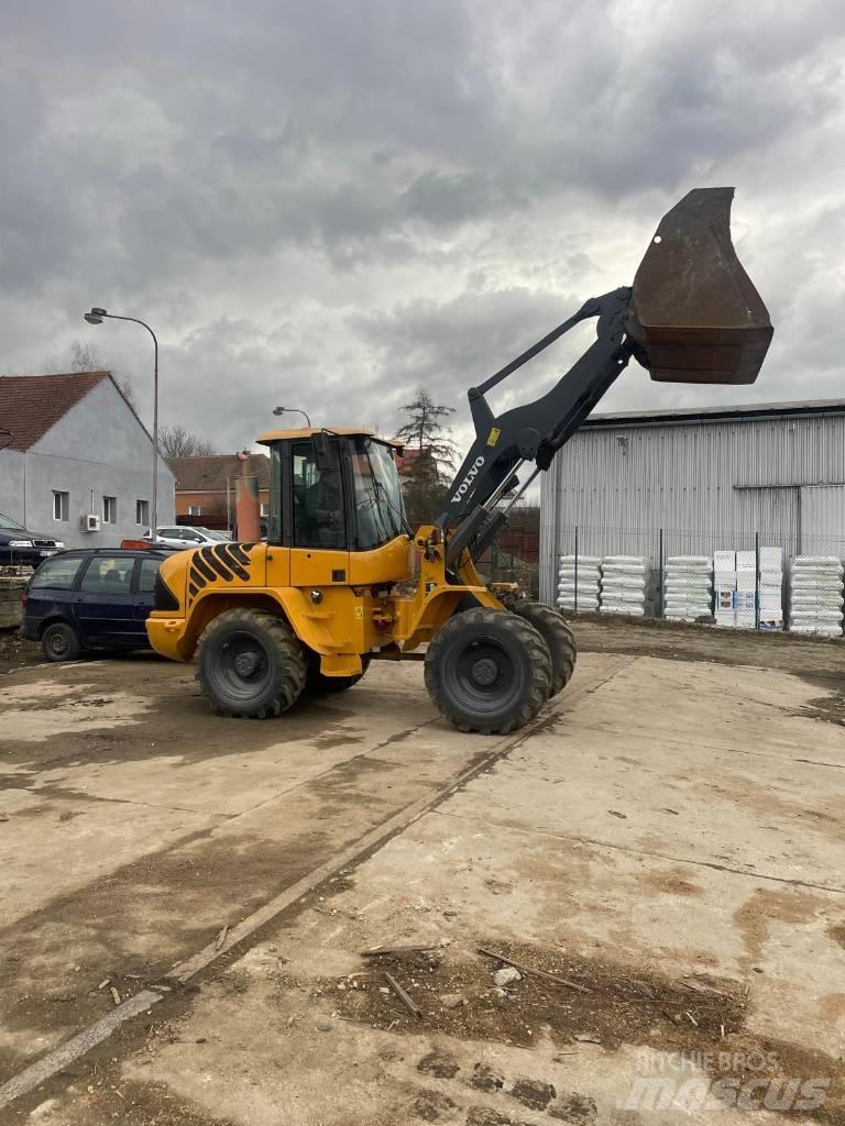 Volvo L 40 B  휠로우더
