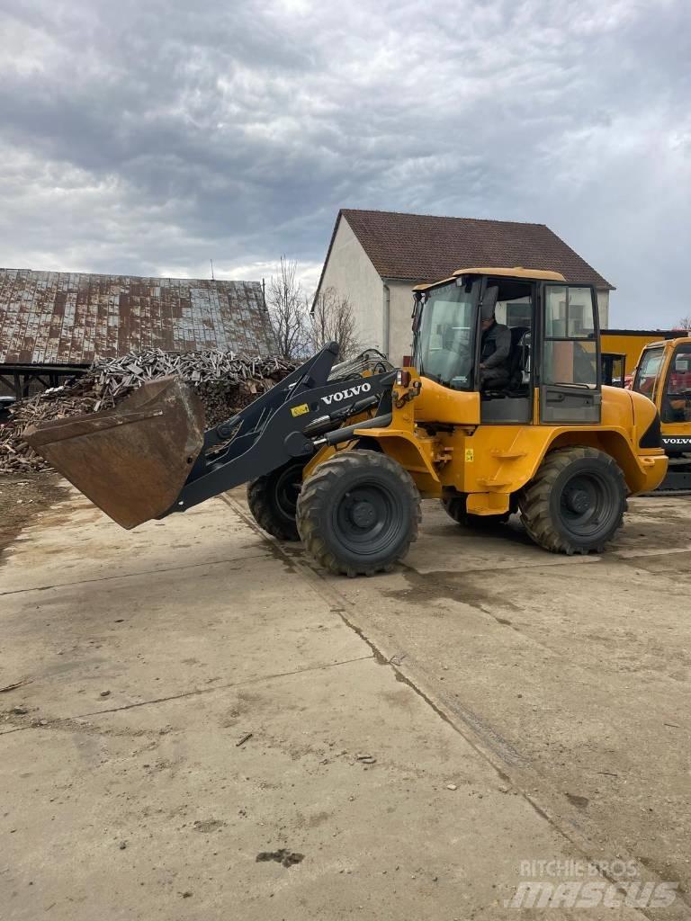 Volvo L 40 B  휠로우더