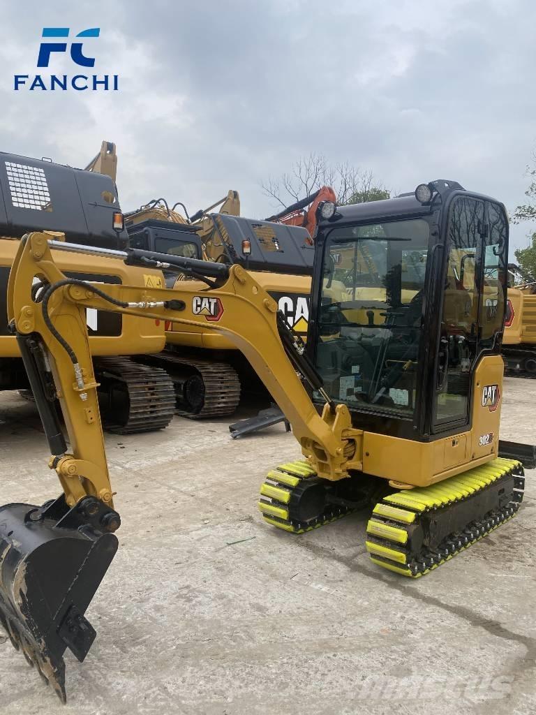 CAT 302 소형 굴삭기 7톤 미만