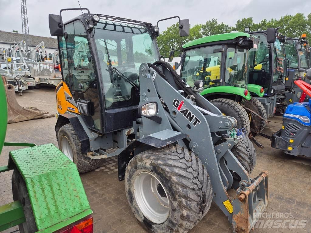 GiANT G3500 미니 로더
