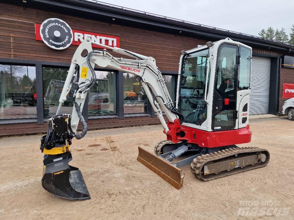 Takeuchi TB 325 R 소형 굴삭기 7톤 미만