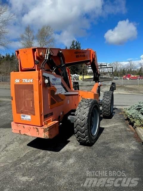 JLG 10054 험지용 트럭