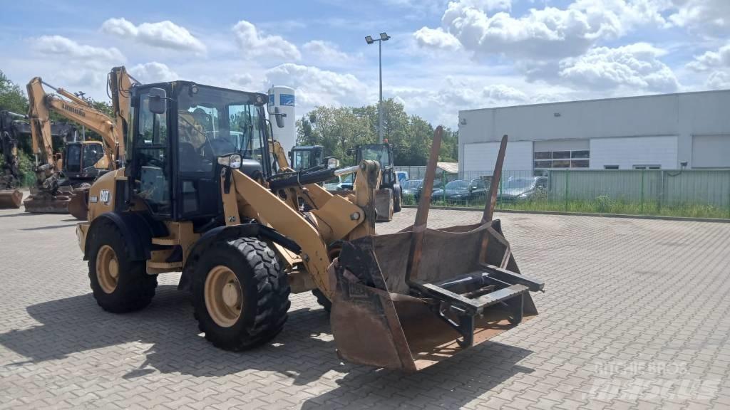 CAT 908 M  휠로우더