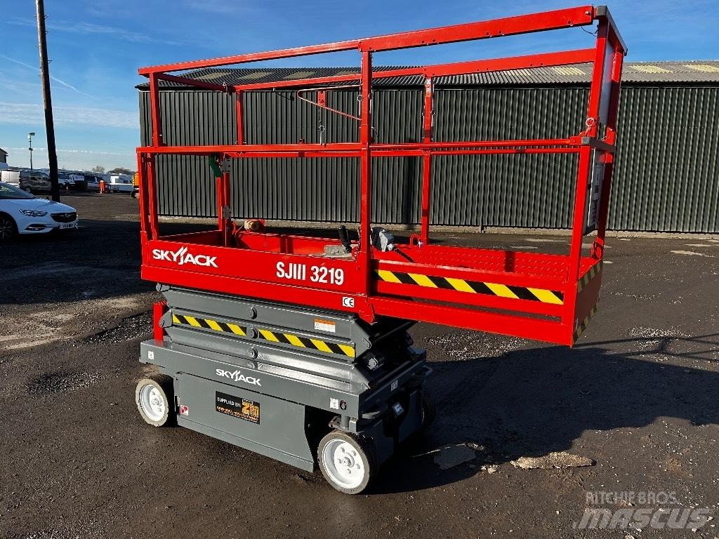 SkyJack SJ 3219 가위형 리프트