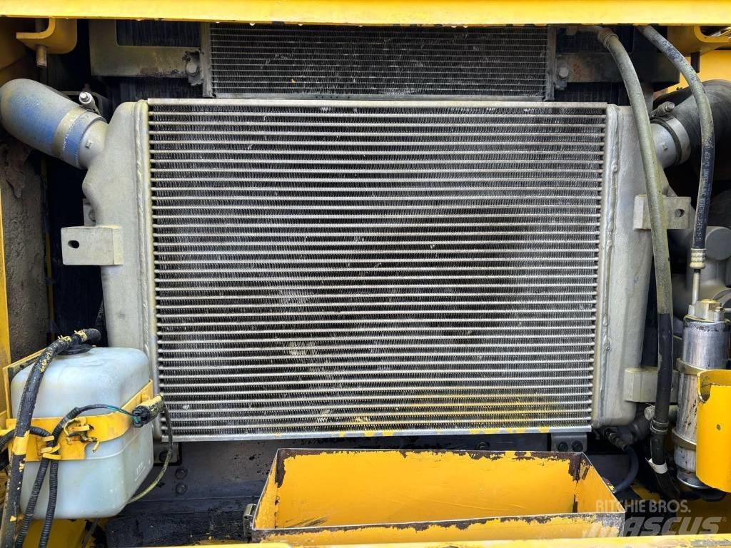 Komatsu PC 340 LC-7 대형 굴삭기 29톤 이상