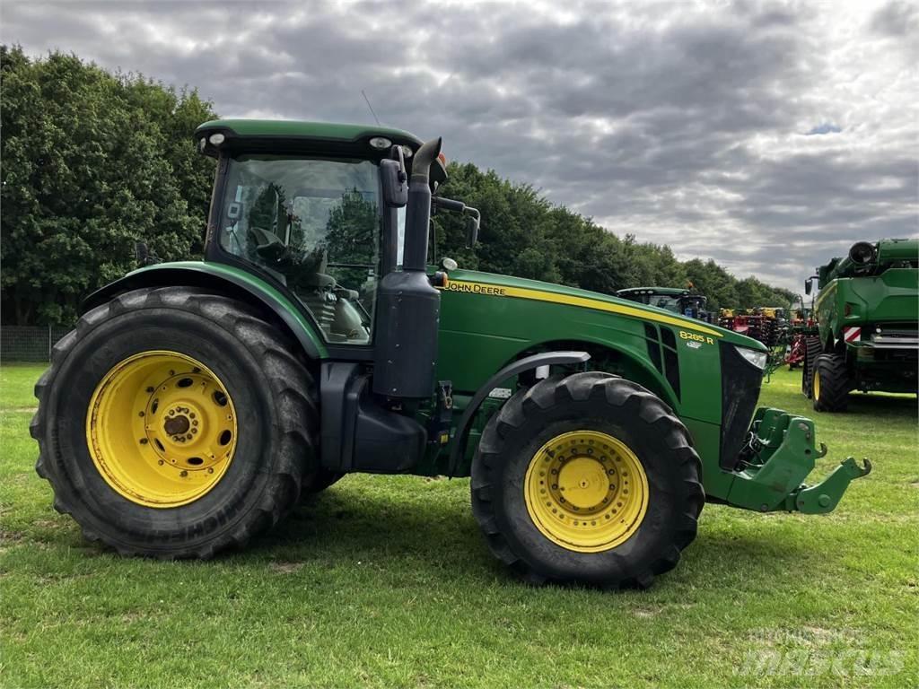 John Deere 8285R 트랙터