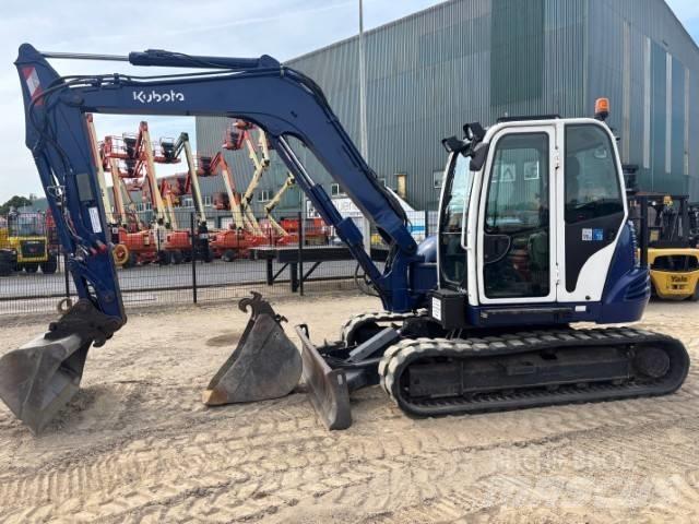 Kubota KX 080-3 중형굴삭기 7톤-28톤