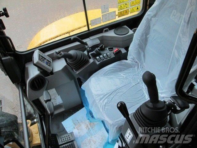 CAT 303.5 소형 굴삭기 7톤 미만