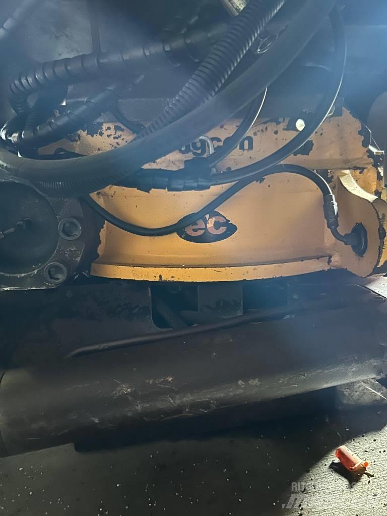 Engcon EC 214 로테이터