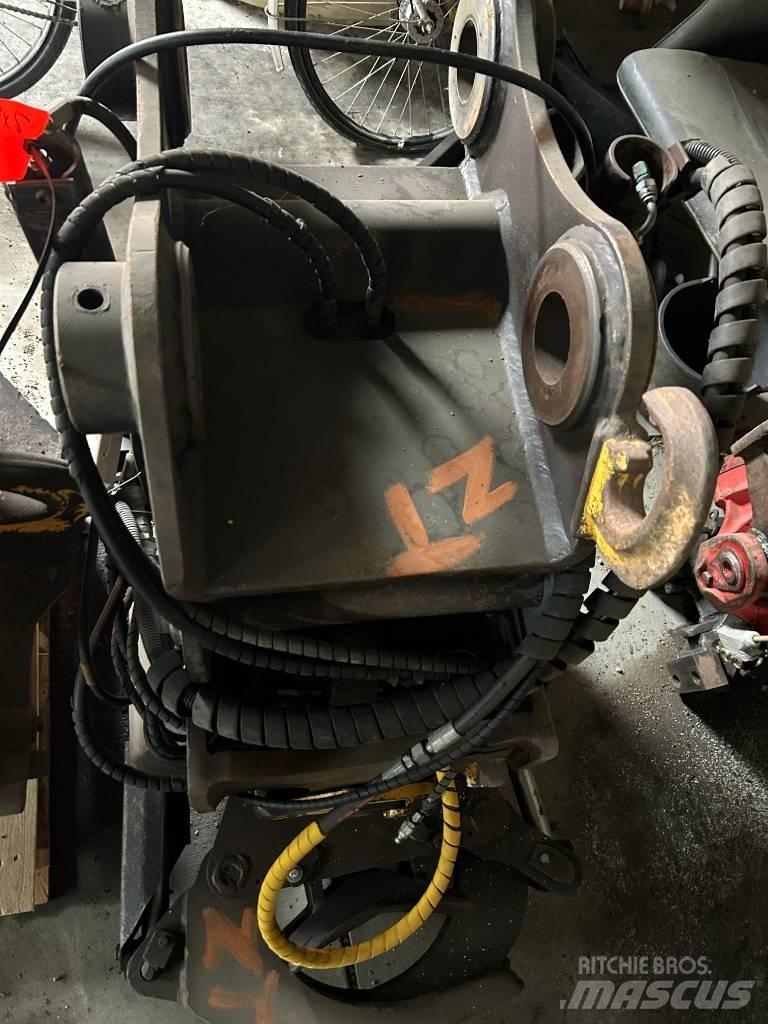 Engcon EC 214 로테이터
