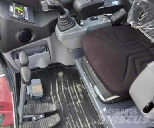 Takeuchi TB 240 DPF 소형 굴삭기 7톤 미만