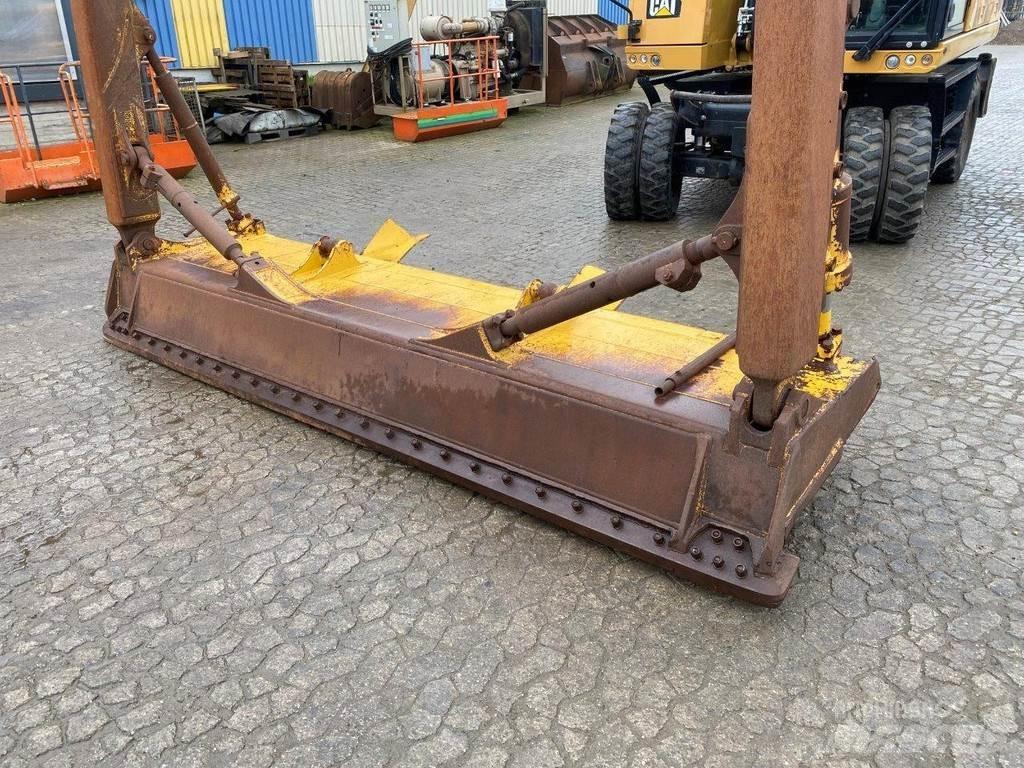 CAT D65 PX 삽날