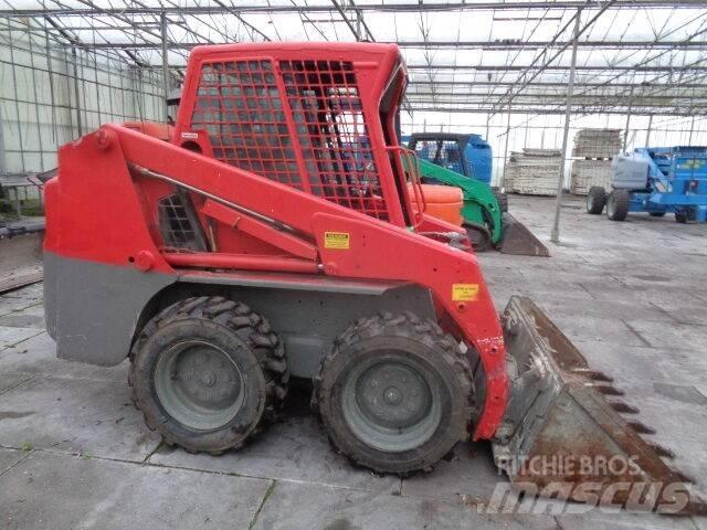 Bobcat S130  스키드로더