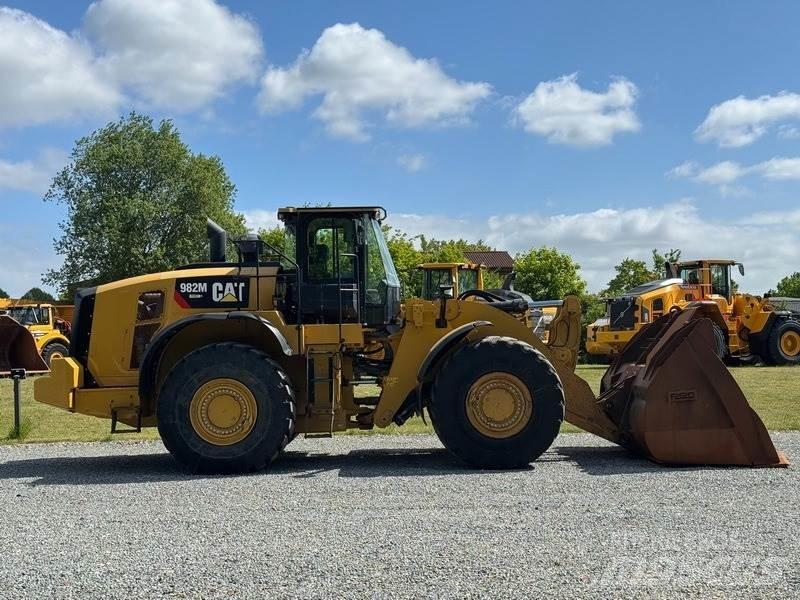 CAT 982 M  휠로우더