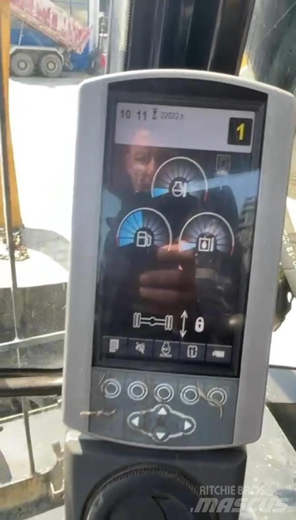 CAT 318D MH 폐기물/산업 처리기