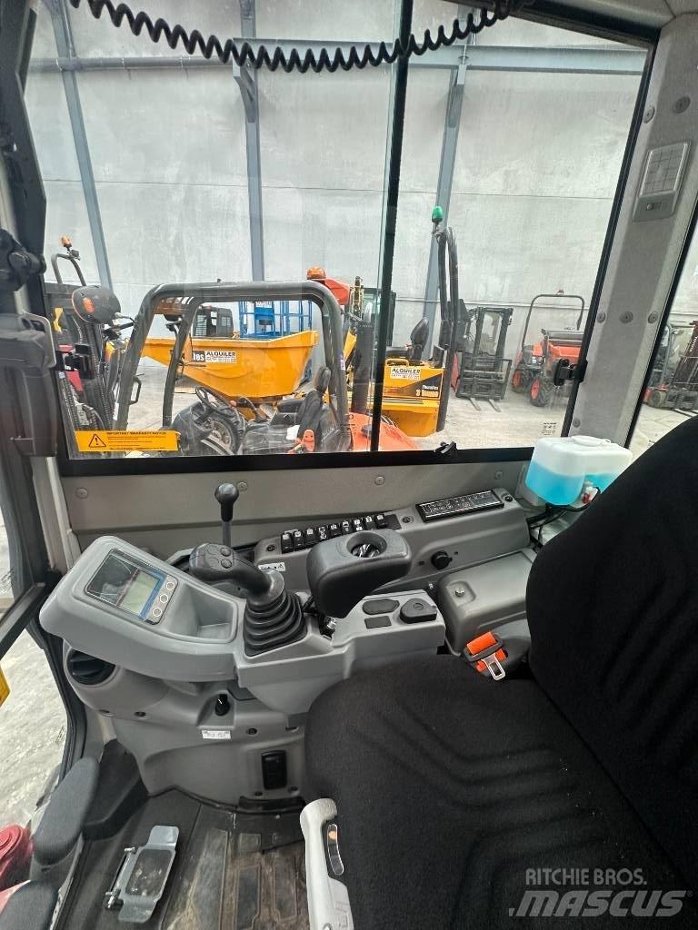 Takeuchi TB 325 R 소형 굴삭기 7톤 미만