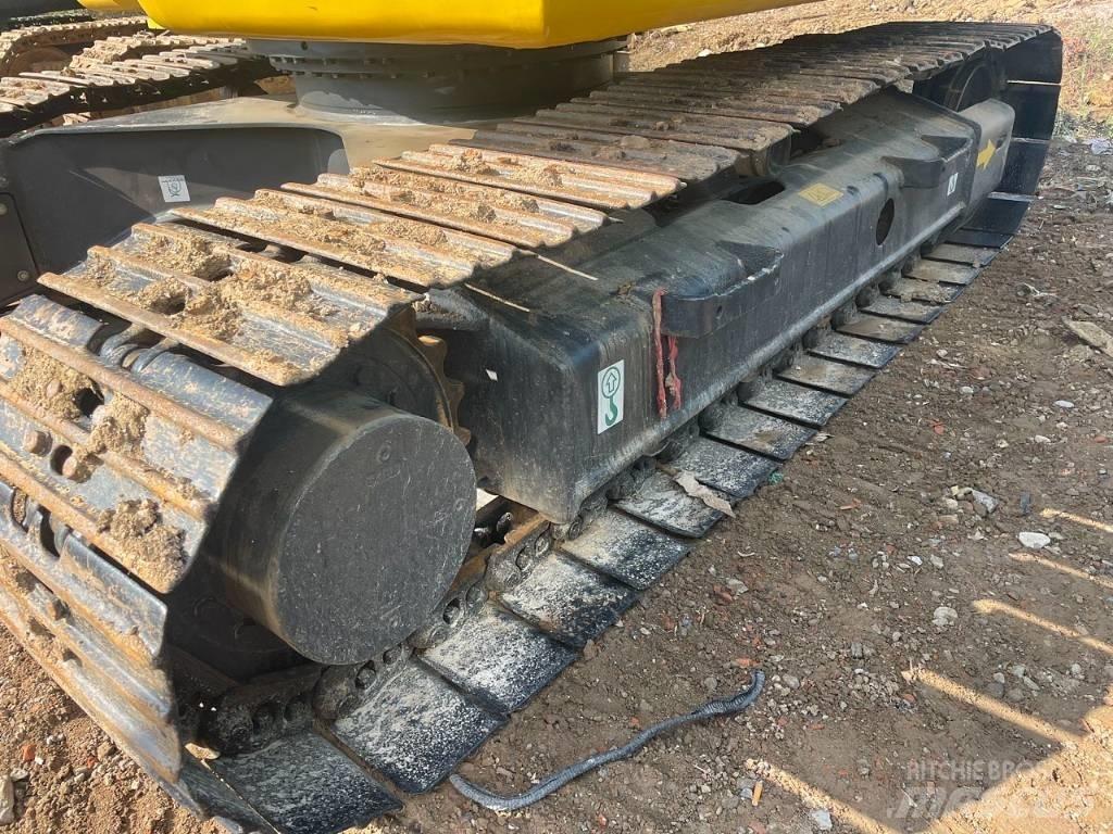 Komatsu PC 110 대형 굴삭기 29톤 이상