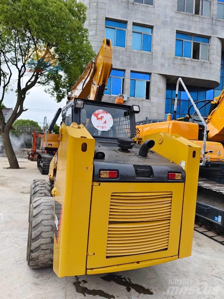 CAT 226 C  스키드로더