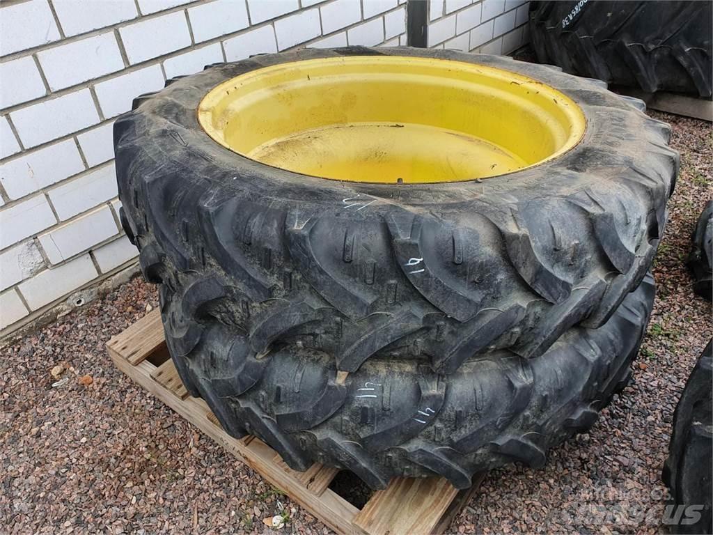 Kleber 270/95R32 타이어, 휠 및 림