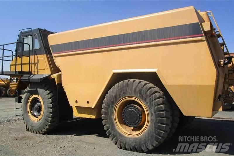 CAT 769C 탱커 트럭