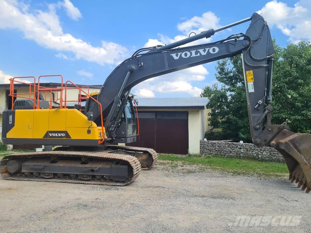 Volvo EC 220 E 대형 굴삭기 29톤 이상